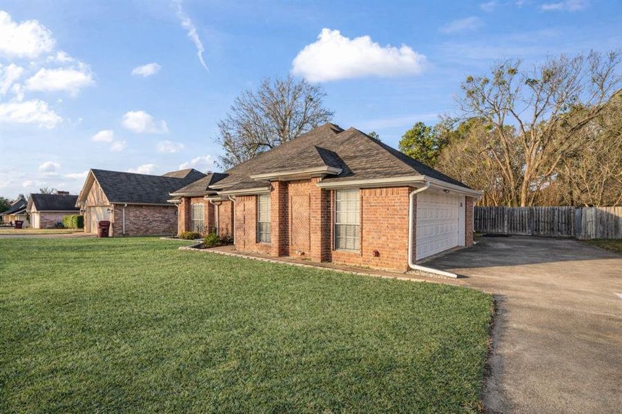 Exterior details and patio area of a home in , Reno (Image 19).