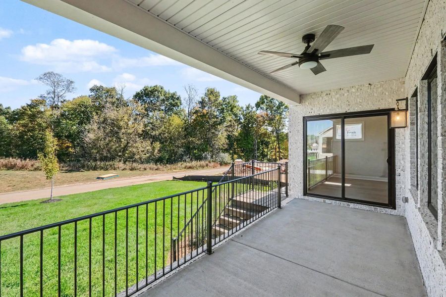 Dahlia D Outdoor living area