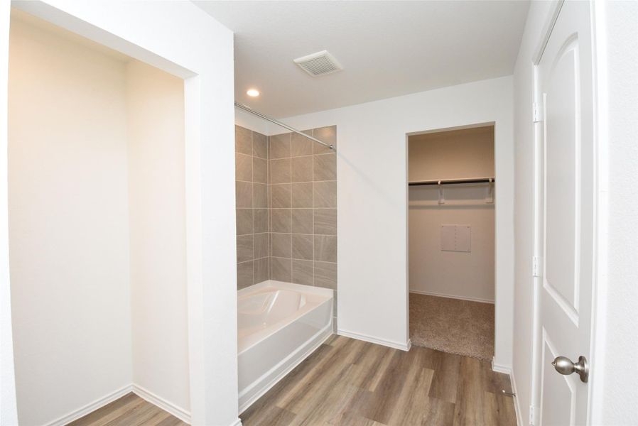 Furnished interior view inside a new home in , Houston (Image 16). Furnished interior view inside a new home in , Houston (Image 16).
