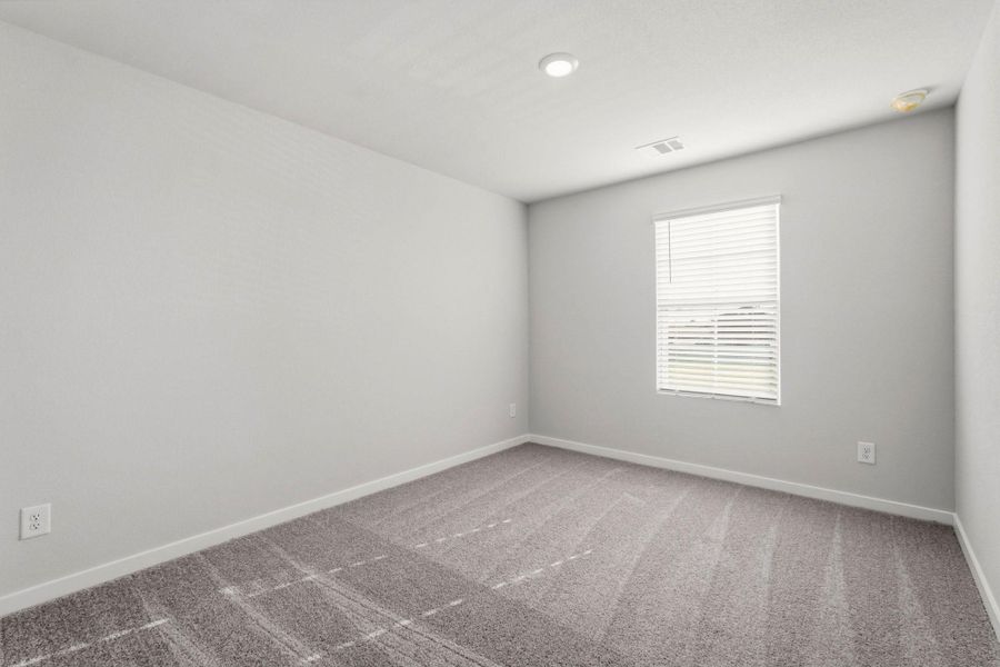 Spacious, unfurnished interior of a new home in Paloma at Sanford Farms, Waller (Image 21).