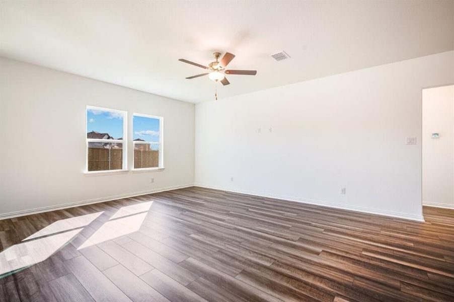 Spacious, unfurnished interior of a new home in River Ridge, Crandall (Image 16). Spacious, unfurnished interior of a new home in River Ridge, Crandall (Image 16).