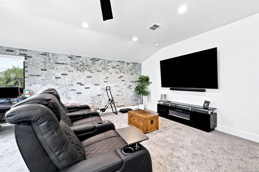 Furnished interior view inside a new home in , Boerne (Image 19).
