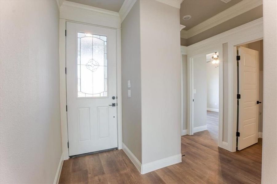 Spacious, unfurnished interior of a new home in , Tolar (Image 15).