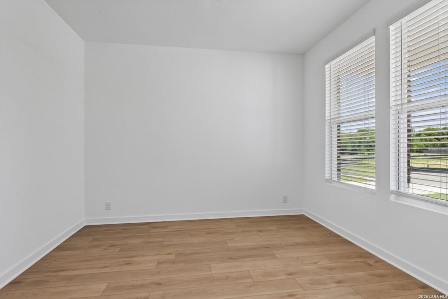 Spacious, unfurnished interior of a new home in , San Antonio (Image 19).