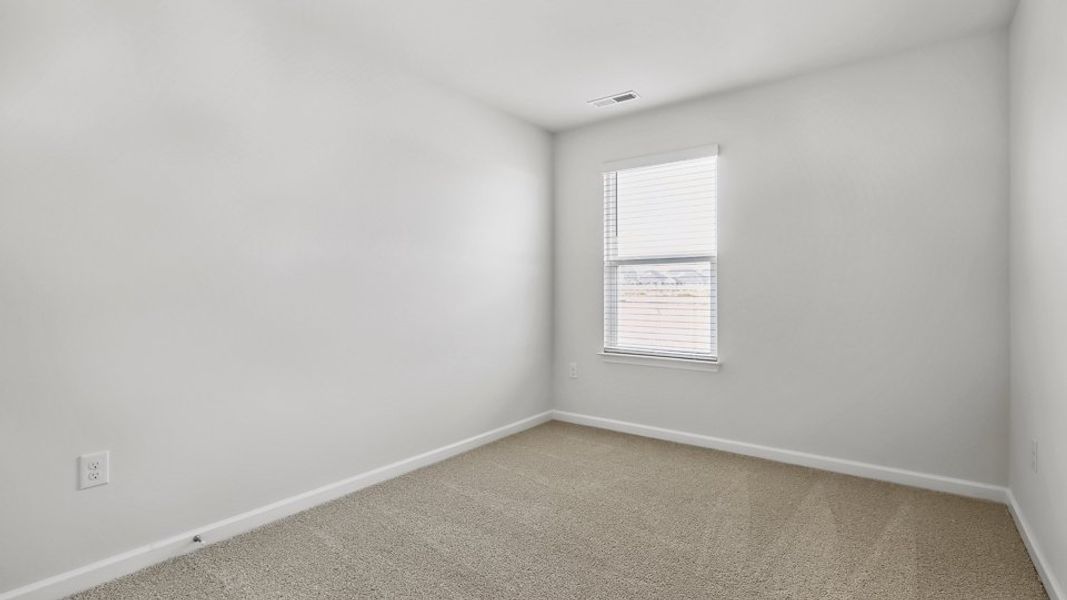 Spacious, unfurnished interior of a new home in Clock Road Townhomes, New Bern (Image 18).