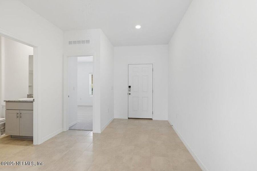 Spacious, unfurnished interior of a new home in Coopers Meadow, Jacksonville (Image 15). Spacious, unfurnished interior of a new home in Coopers Meadow, Jacksonville (Image 15).