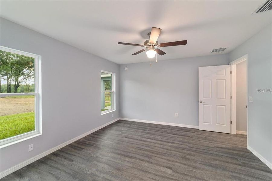 Spacious, unfurnished interior of a new home in , Dunnellon (Image 19).