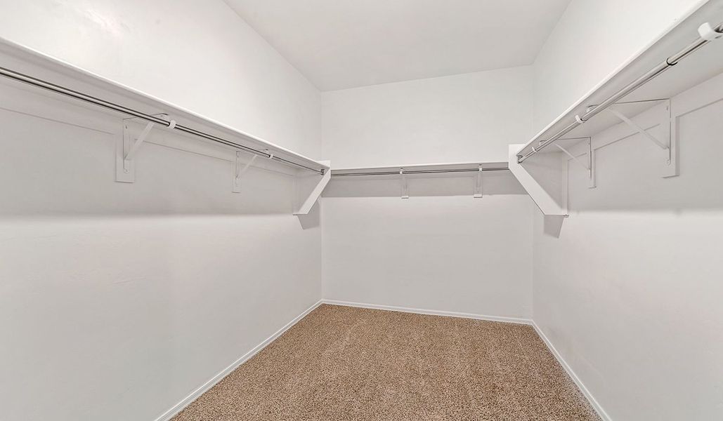 Spacious, unfurnished interior of a new home in Entrada Del Toro at Rancho Sahuarita, Sahuarita (Image 25).