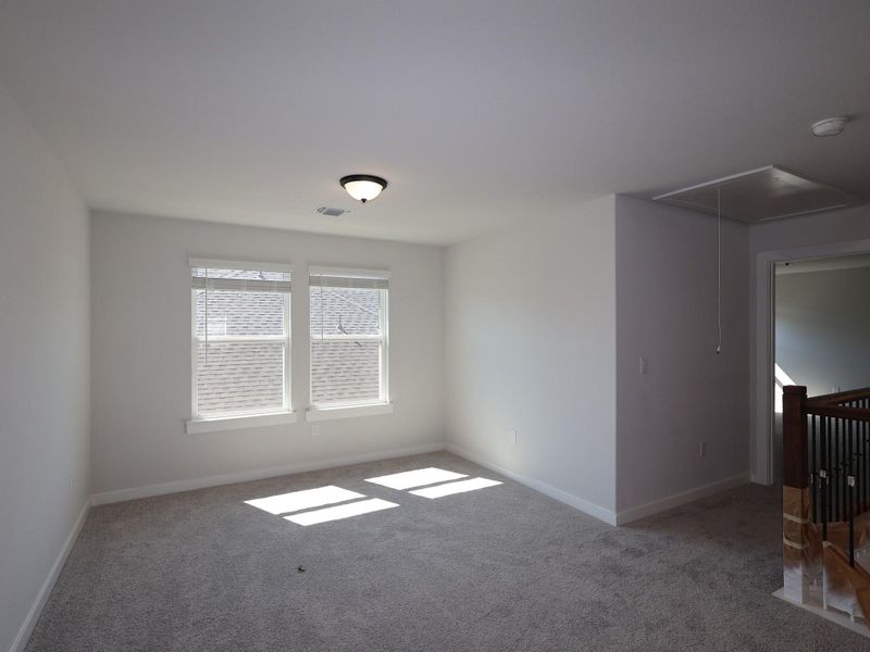 Spacious, unfurnished interior of a new home in Edgewood, Leander (Image 32).