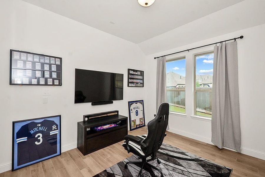 Large windows provide this room with lots of natural light Large windows provide this room with lots of natural light