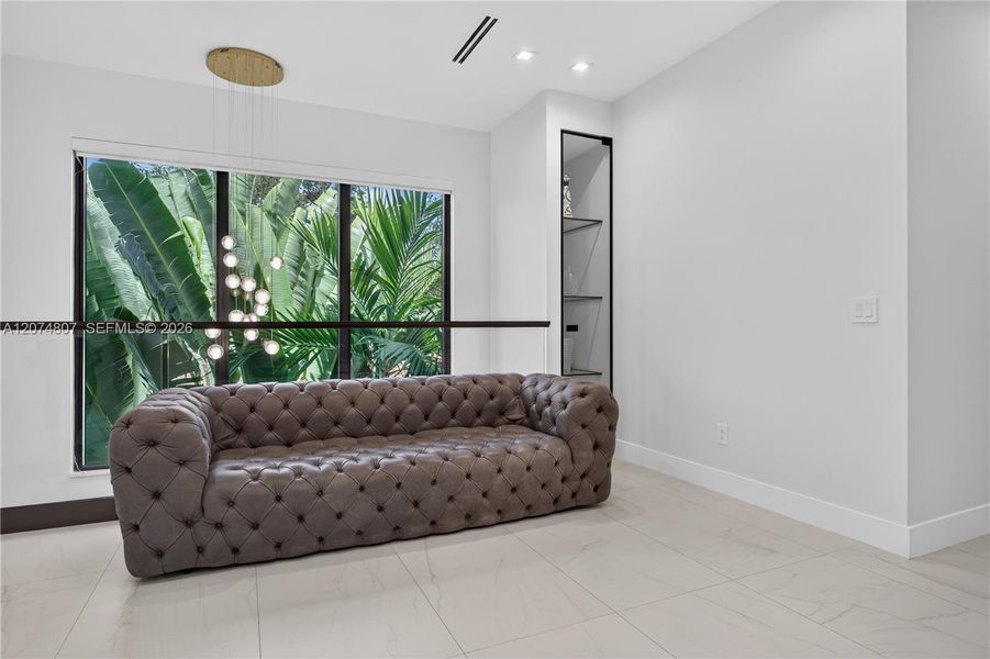 Furnished interior view inside a new home in , Fort Lauderdale (Image 28). Furnished interior view inside a new home in , Fort Lauderdale (Image 28).