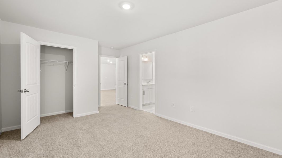 Representative unfurnished interior of a home built from the Westerly by D.R. Horton in Holland Estates, Powder Springs (Image 31).