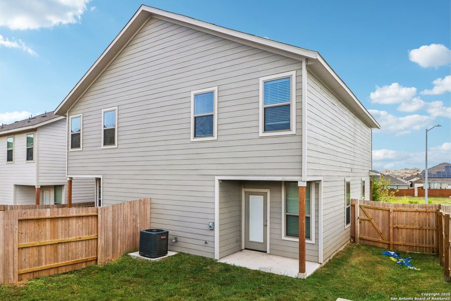 Exterior details and patio area of a home in , San Antonio (Image 31).