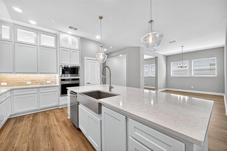 Furnished interior view inside a new home in Harvest Green 45', Richmond (Image 33).