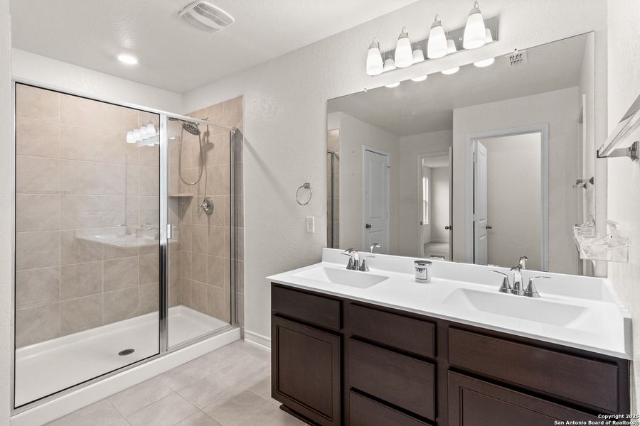 Furnished interior view inside a new home in , New Braunfels (Image 7).