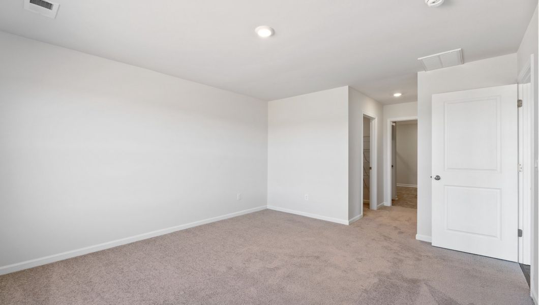 Spacious, unfurnished interior of a new home in Gibson Grove, Laurens (Image 22).