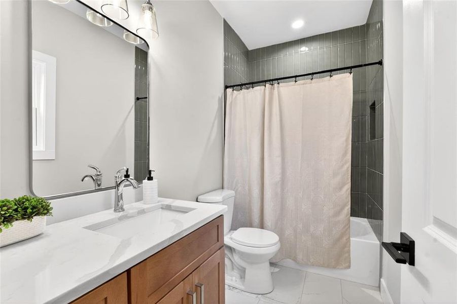 Furnished interior view inside a new home in , Decatur (Image 14).