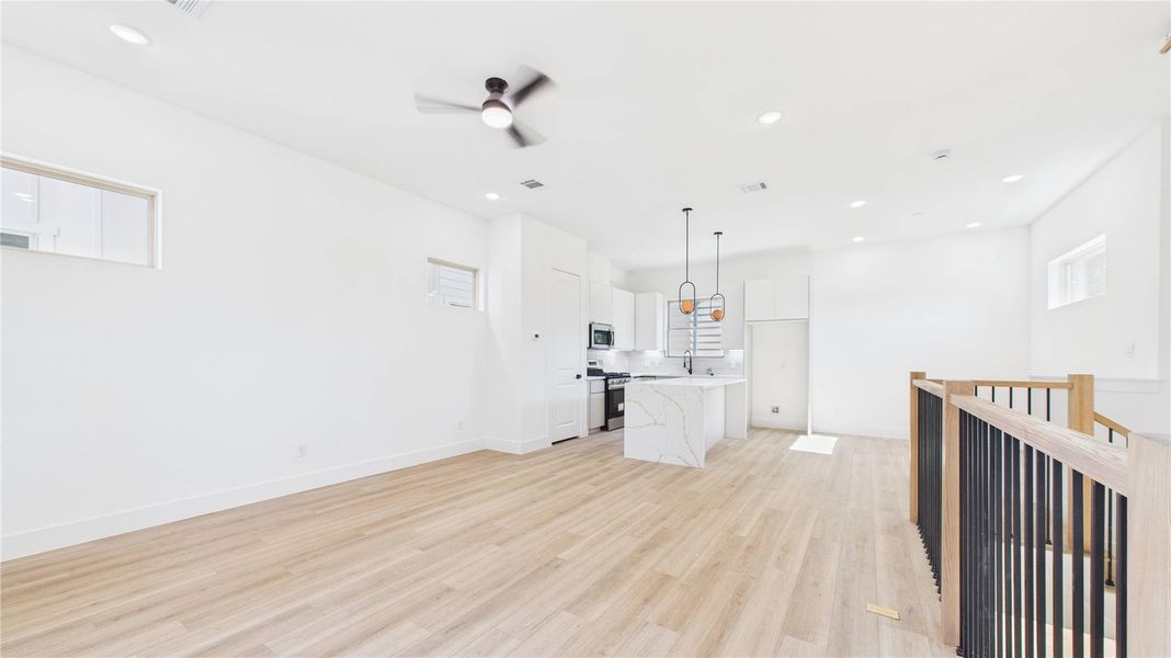 Spacious, unfurnished interior of a new home in , Houston (Image 18).