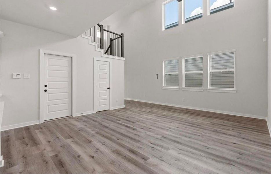 Spacious, unfurnished interior of a new home in Crosby Farms, Crosby (Image 9).
