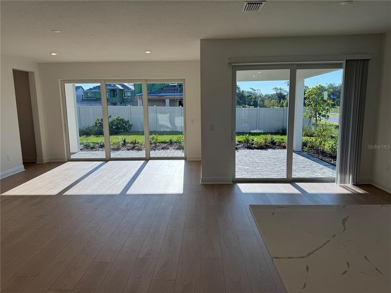 Spacious, unfurnished interior of a new home in Hawkstone, Sarasota (Image 19).