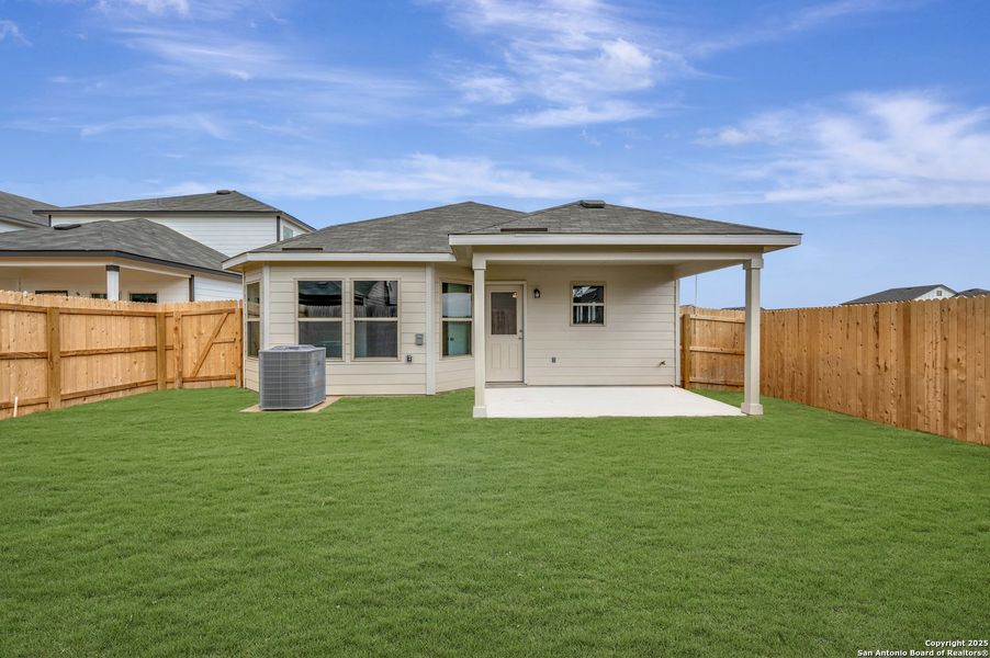 Exterior details and patio area of a home in Park Place, New Braunfels (Image 18).