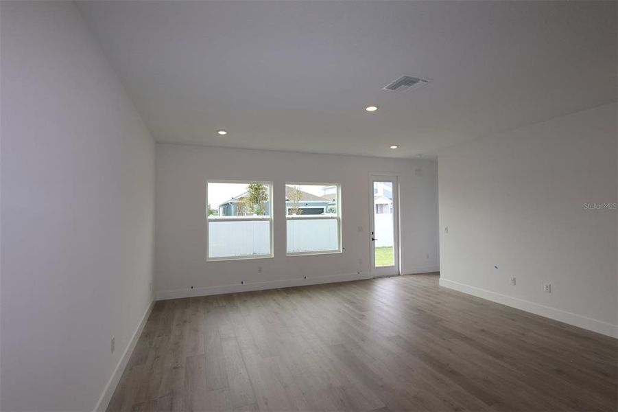 Spacious, unfurnished interior of a new home in The Peninsula at Rhodine Lake, Riverview (Image 23).