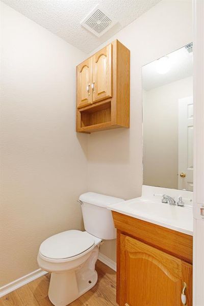 Furnished interior view inside a new home in , Reno (Image 7).