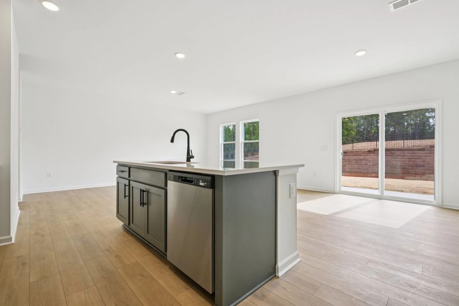 Representative images and renderings are for illustrative purposes. Actual structural options and design finishes of home may vary. Representative images and renderings are for illustrative purposes. Actual structural options and design finishes of home may vary.