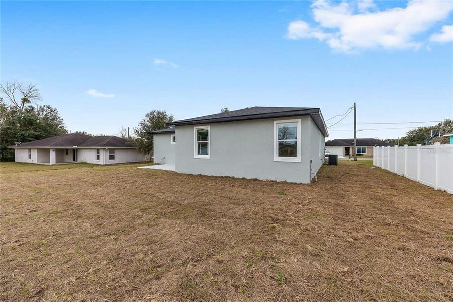 Exterior details and patio area of a home in , Ocala (Image 20).