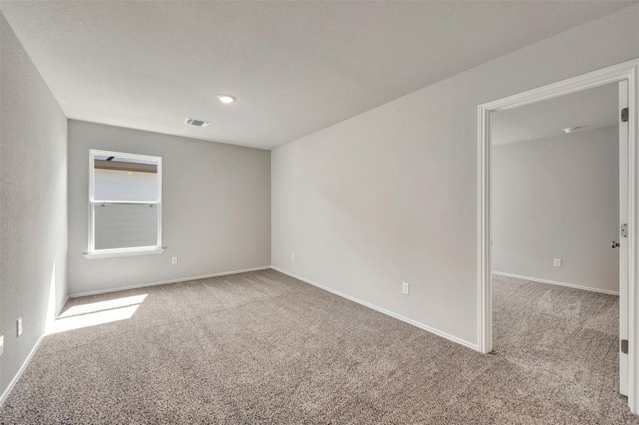 Spacious, unfurnished interior of a new home in Carillon, Manor (Image 27).