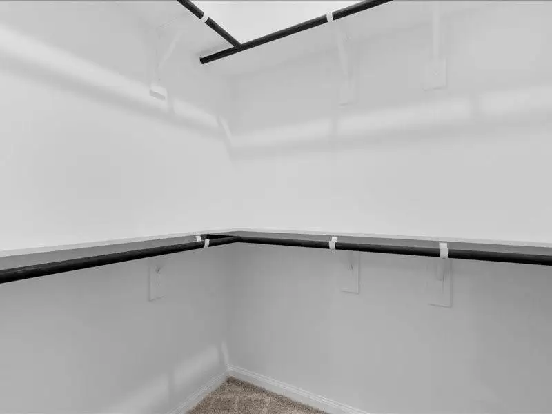 Spacious, unfurnished interior of a new home in , Houston (Image 10).