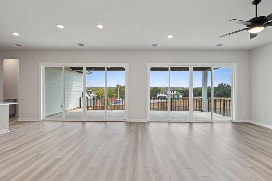 Spacious, unfurnished interior of a new home in Capitol Collection at Lariat, Liberty Hill (Image 26).