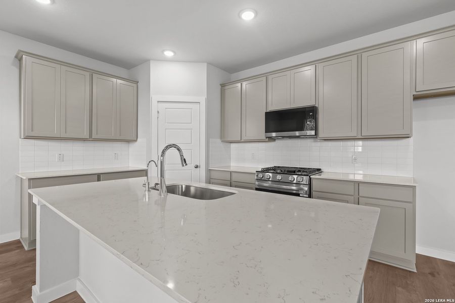 Furnished interior view inside a new home in Senna, Leon Valley (Image 6).