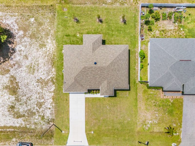 Image 32 of a home in Cape Coral. Image 32 of a home in Cape Coral.