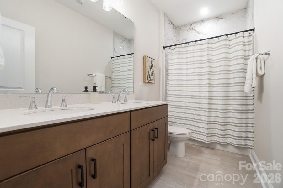 Furnished interior view inside a new home in , Belmont (Image 41).