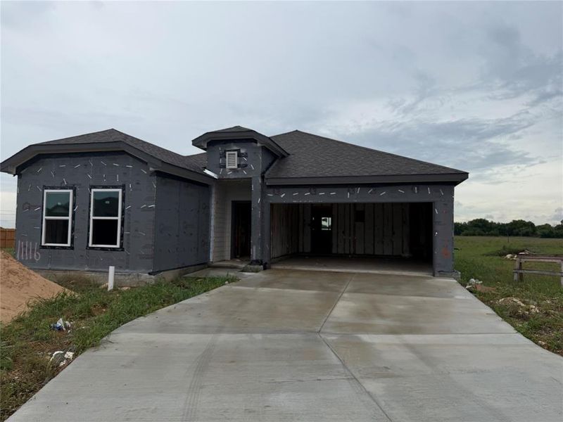 Front exterior of a new home in , Waco, TX, highlighting curb appeal (Image 1). Front exterior of a new home in , Waco, TX, highlighting curb appeal (Image 1).