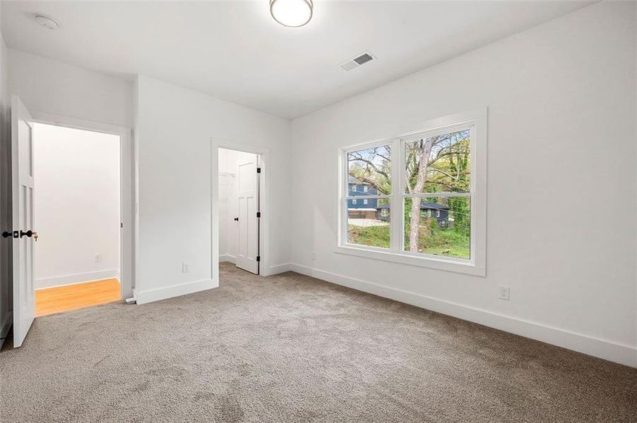 Spacious, unfurnished interior of a new home in , Atlanta (Image 26). Spacious, unfurnished interior of a new home in , Atlanta (Image 26).