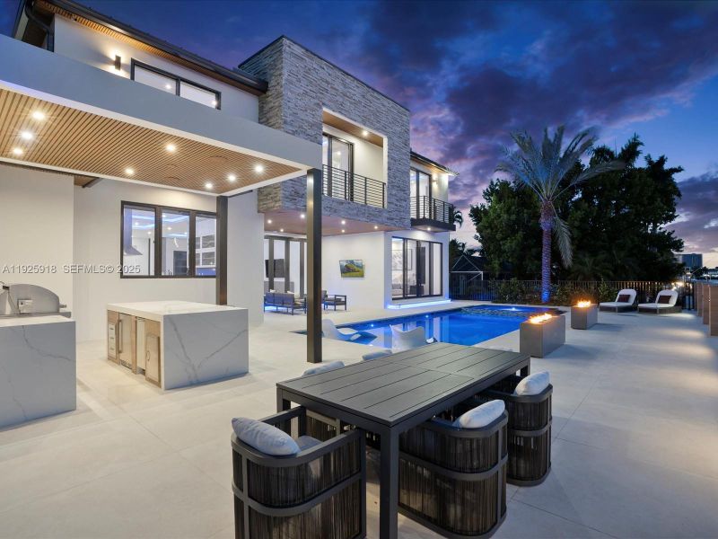 Exterior details and patio area of a home in , Fort Lauderdale (Image 28).