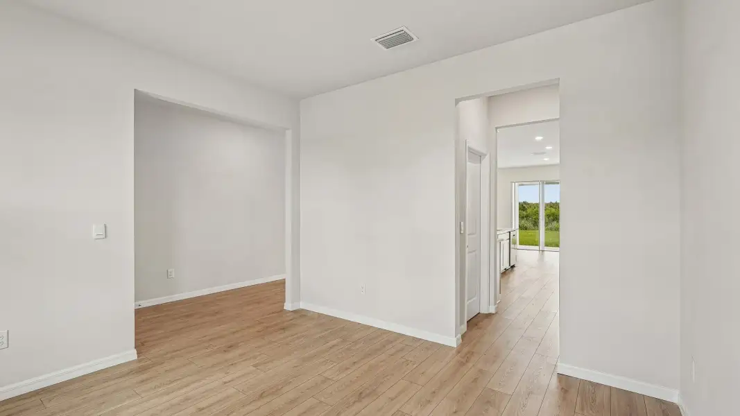 Spacious, unfurnished interior of a new home in Seaire, Parrish (Image 12).