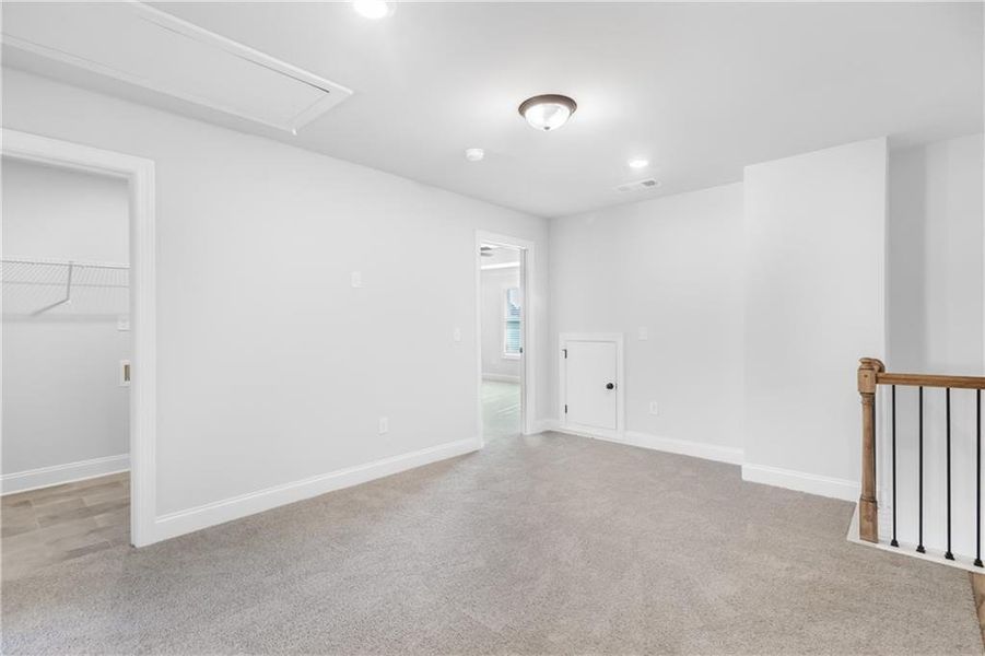 Spacious, unfurnished interior of a new home in Ridge Pointe, Athens (Image 21). Spacious, unfurnished interior of a new home in Ridge Pointe, Athens (Image 21).