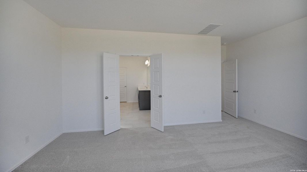 Spacious, unfurnished interior of a new home in Stillwater Ranch, San Antonio (Image 22).