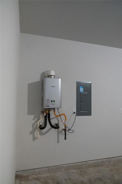 Image 25 of a home in Lakes at Black Oak.