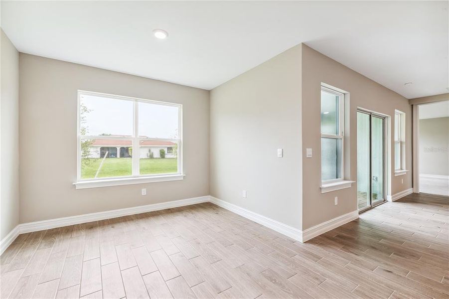 Spacious, unfurnished interior of a new home in Burnt Store Village, Punta Gorda (Image 17).