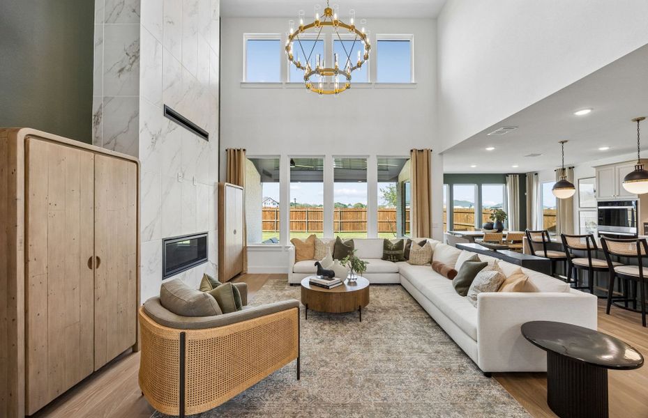 Representative furnished interior of a home built from the Gillett by Pulte Homes in Wellington, Fort Worth (Image 12).
