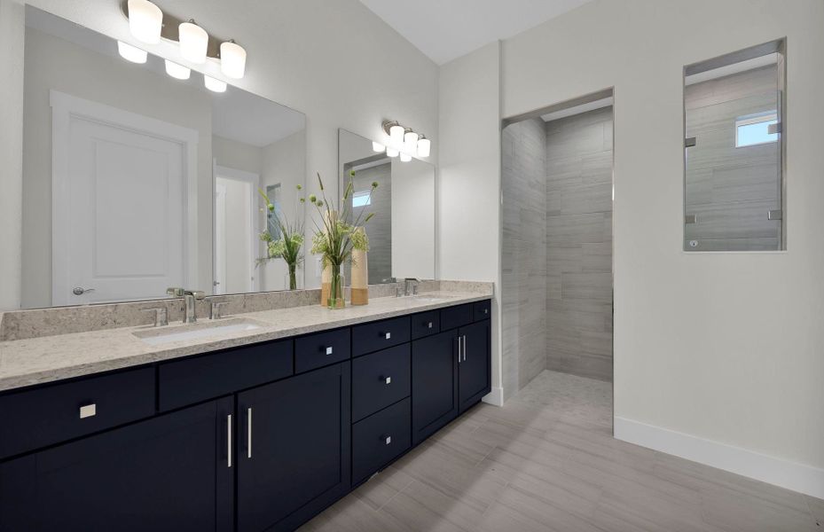 Representative furnished interior of a home built from the Renown by Del Webb in Del Webb Saint Johns, St. Johns (Image 17).