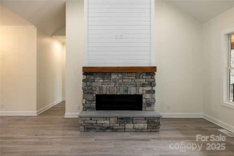 Image 36 of a home in .