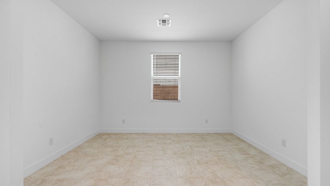 Spacious, unfurnished interior of a new home in Combs Ranch, San Tan Valley (Image 17).