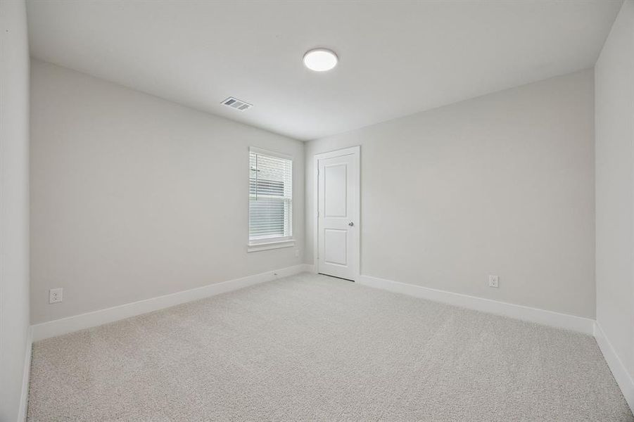Spacious, unfurnished interior of a new home in Hadley Farms, Godley (Image 17).