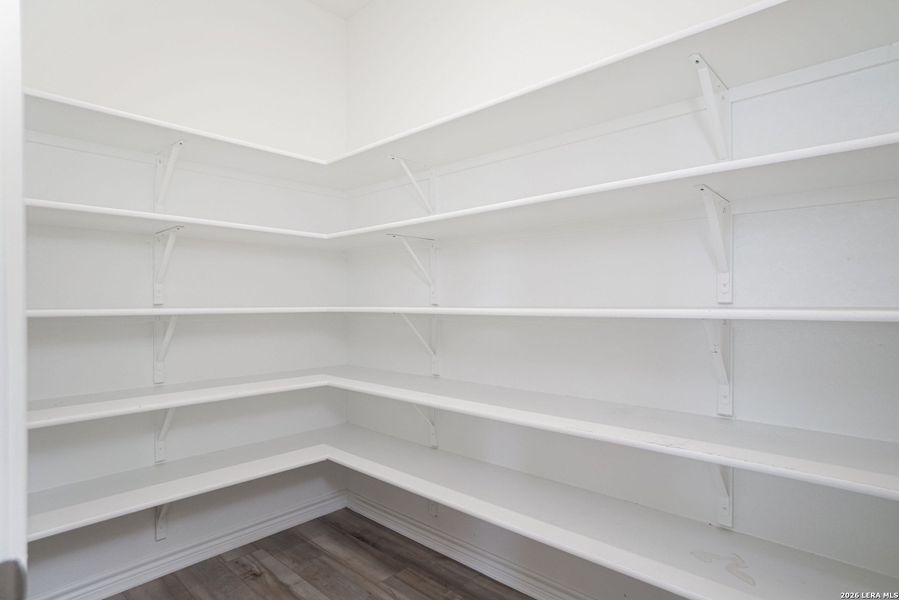 Spacious, unfurnished interior of a new home in Parklands, Schertz (Image 24).