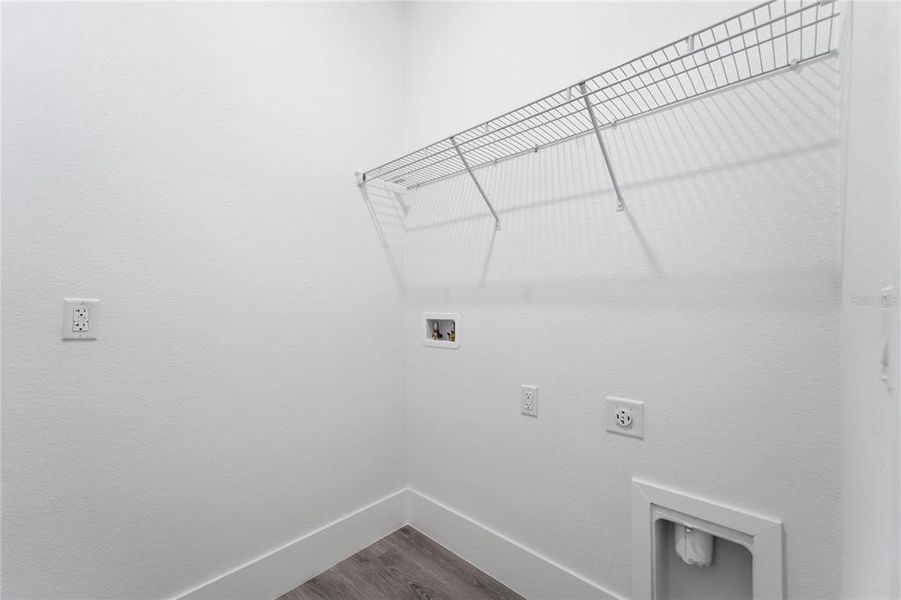 Spacious, unfurnished interior of a new home in , Dunnellon (Image 31).